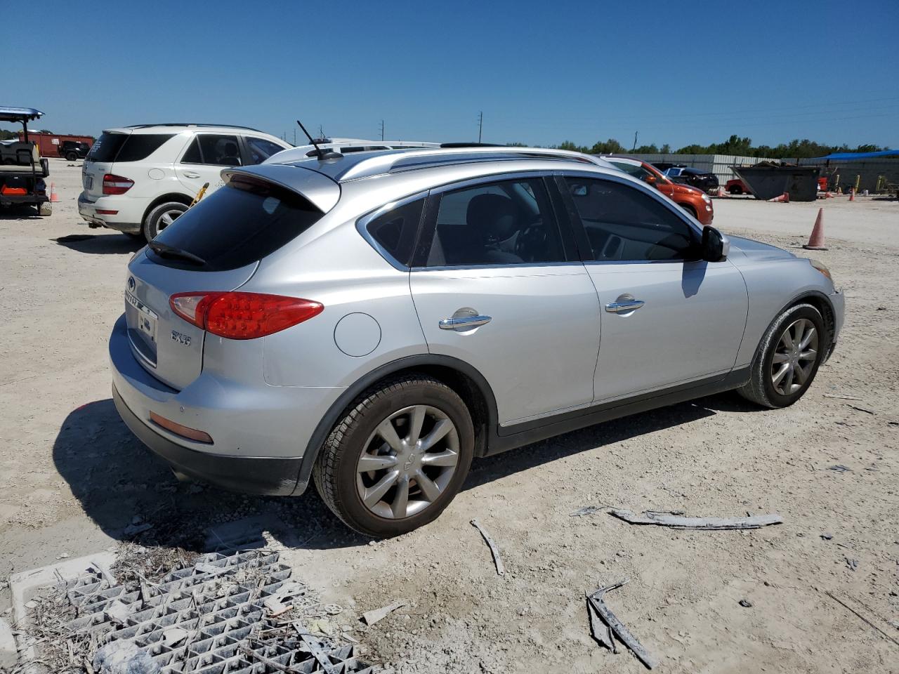 2010 Infiniti EX - Image 3