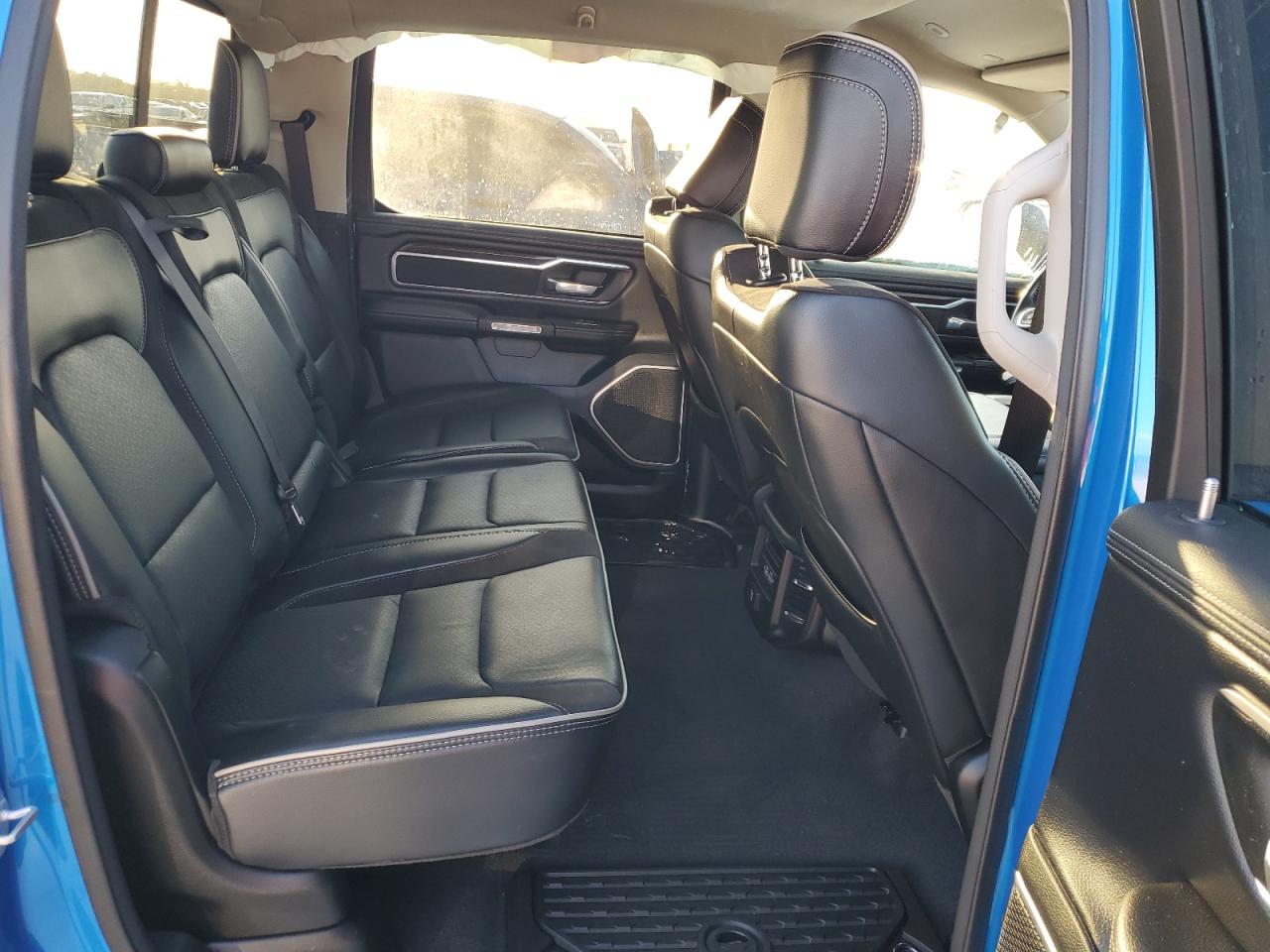 2022 RAM 1500 - Image 10