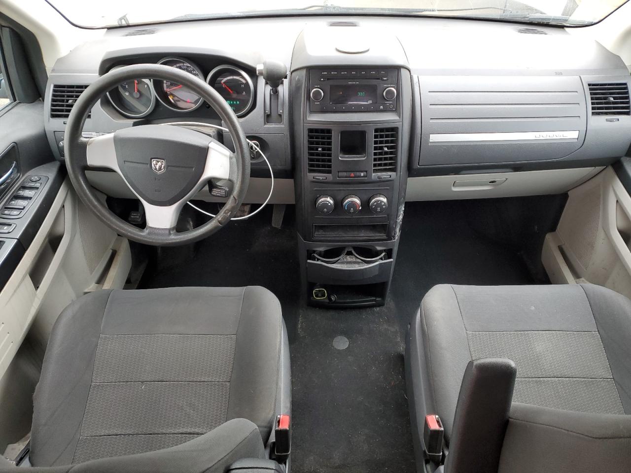2009 Dodge Caravan - Image 8