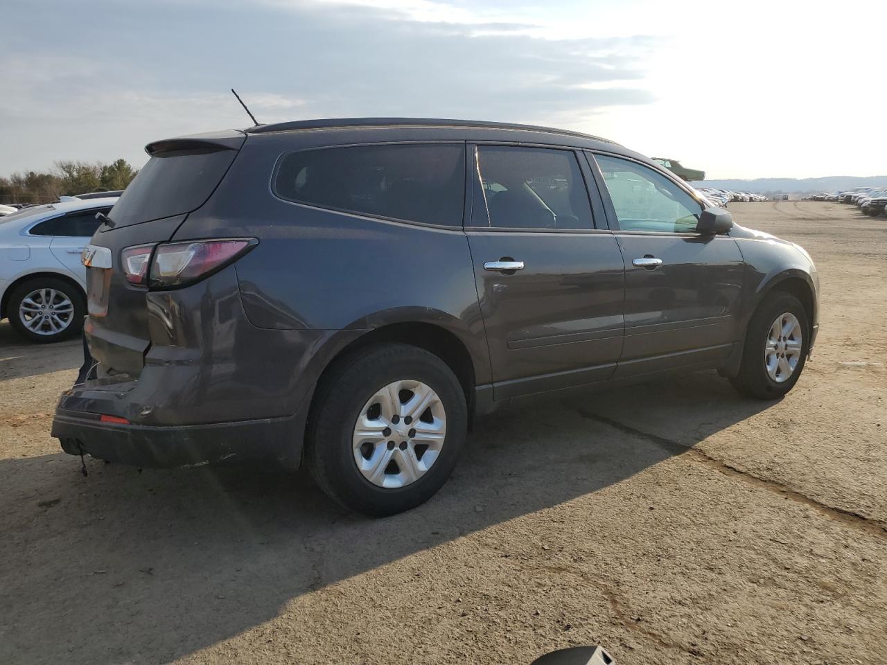 2014 Chevrolet Traverse - Image 3