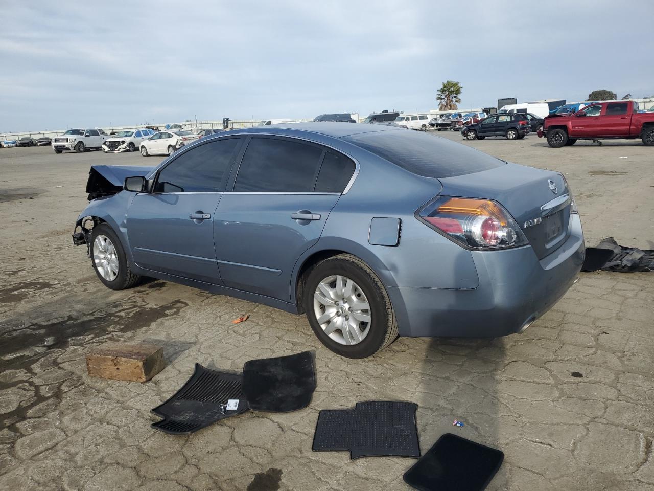 2011 Nissan Altima - Image 2