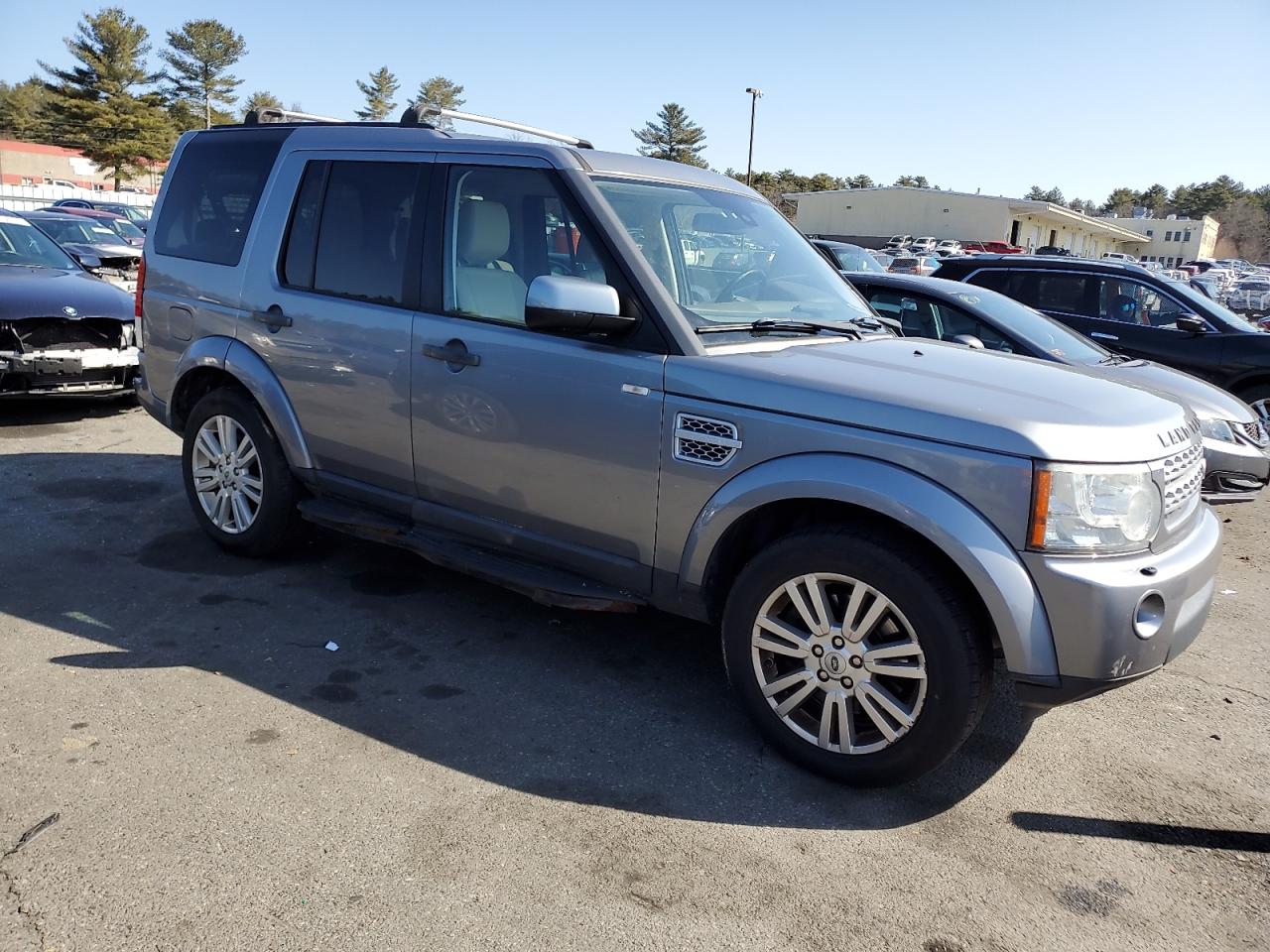 2011 Land Rover LR4 - Image 4