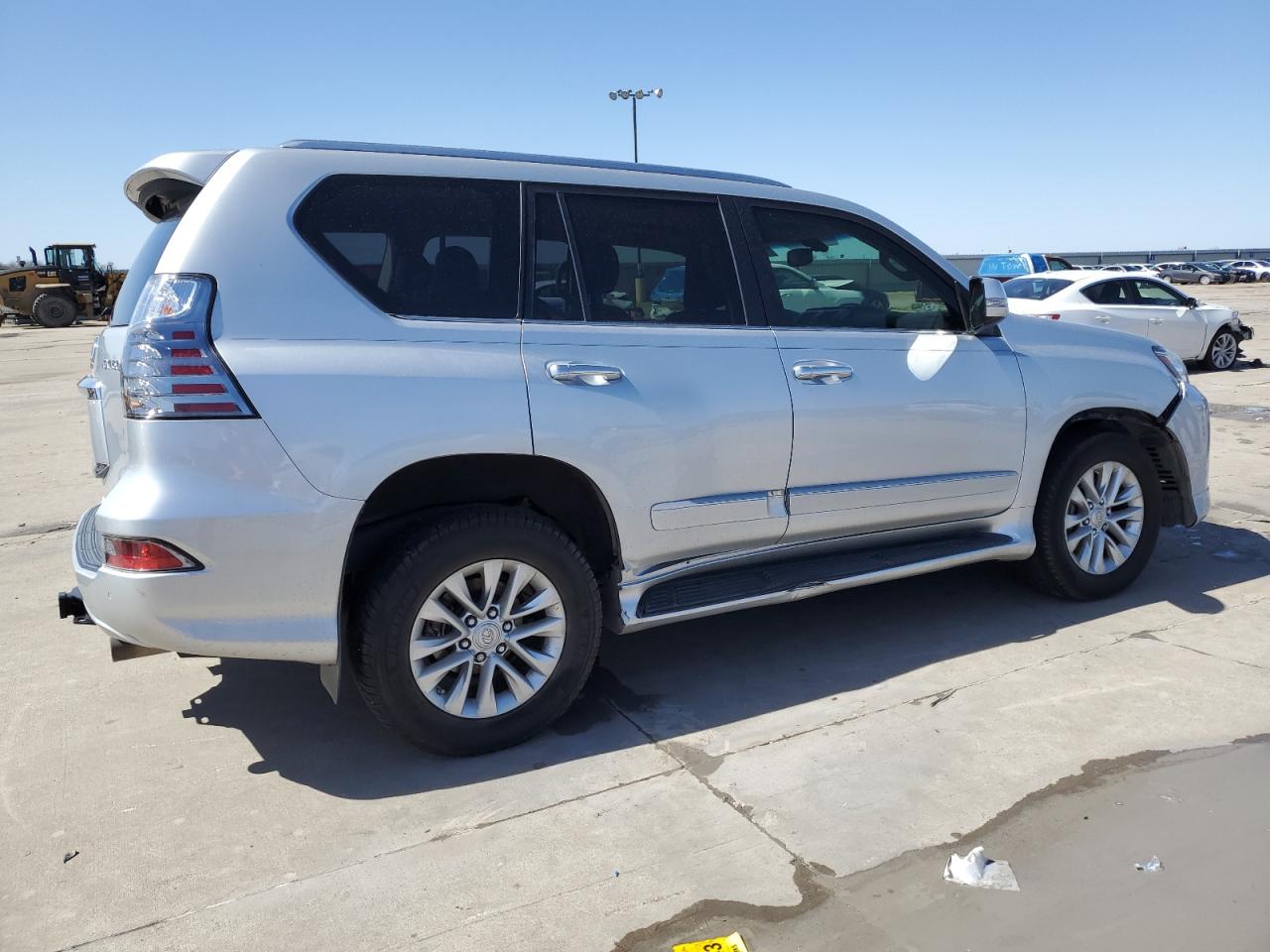 2015 Lexus GX - Image 3