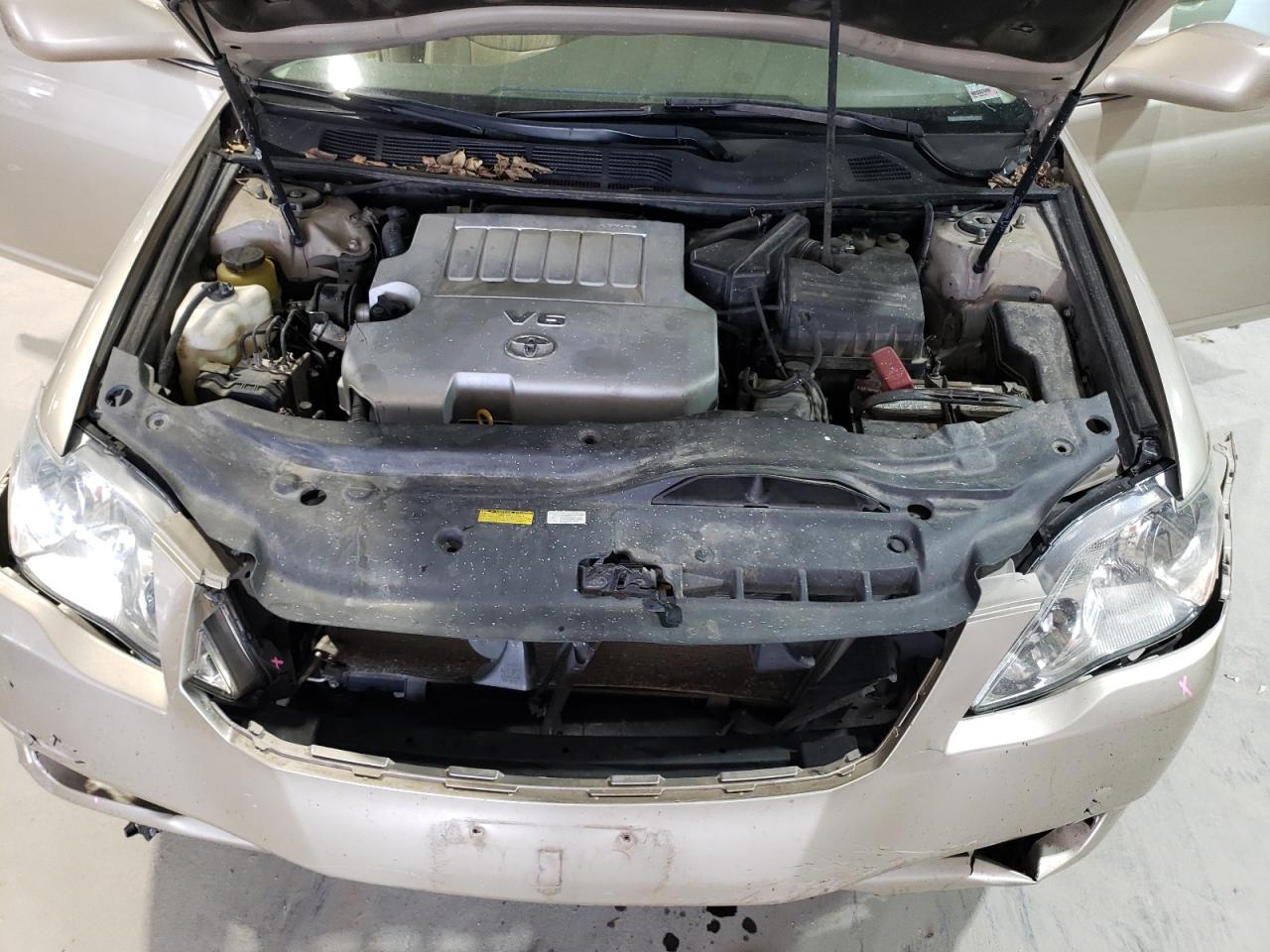 2006 Toyota Avalon - Image 11