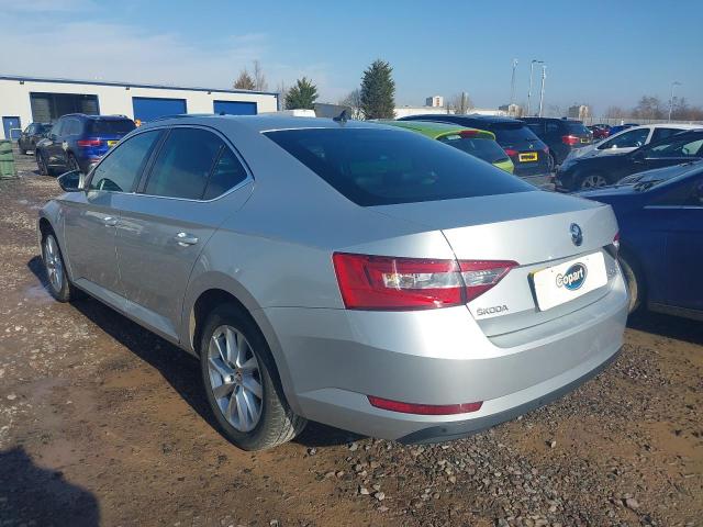 2018 SKODA SUPERB SE