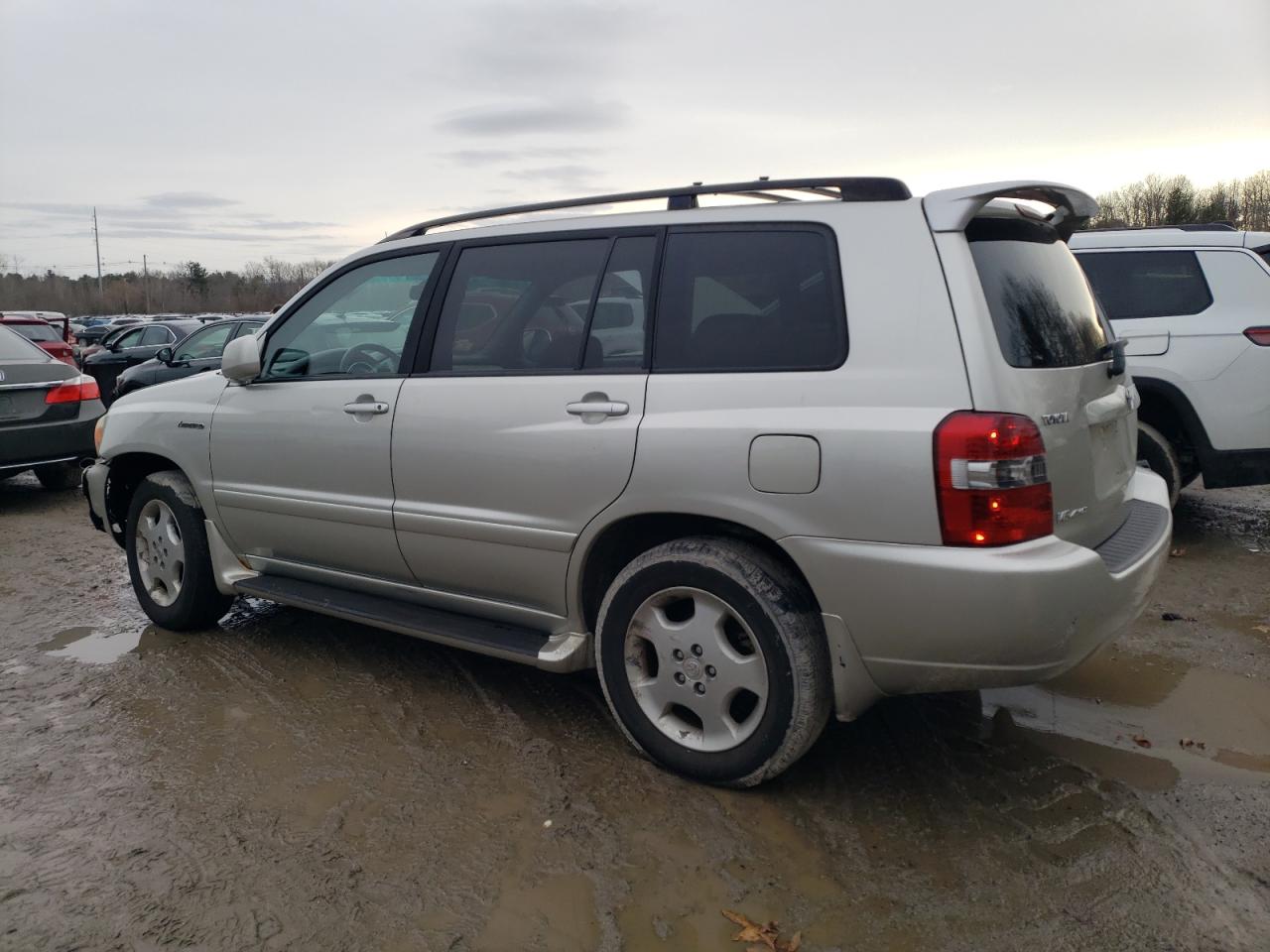 2004 Toyota Highlander - Image 2