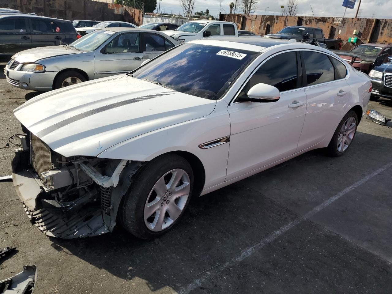 2017 Jaguar Xf Premium for Sale in Wilmington, CA - Front End