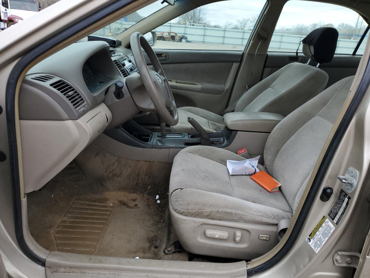 2004 Toyota Camry Le VIN: 4T1BE32K14U338401 Lot: 51309935