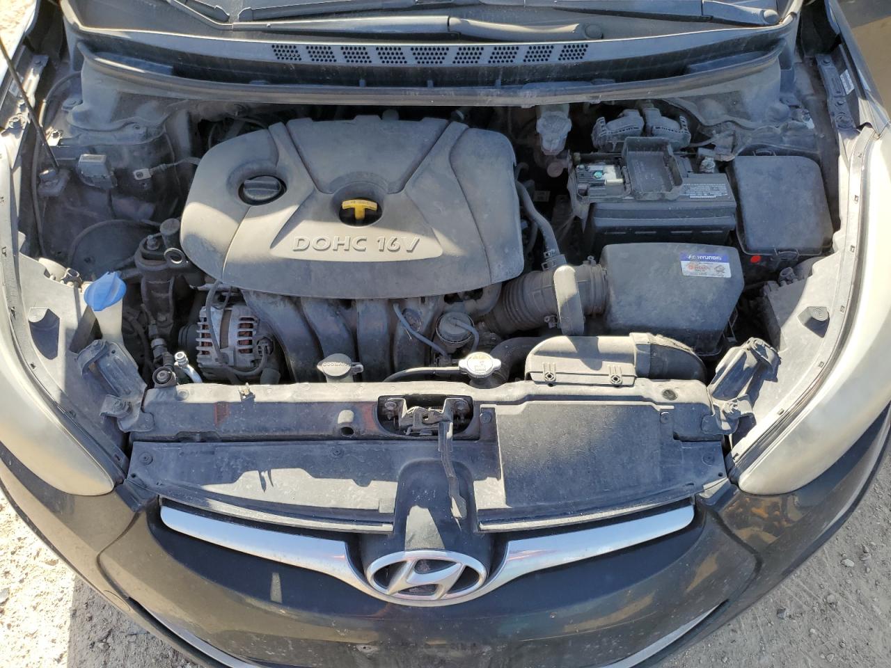 2014 Hyundai Elantra - Image 11