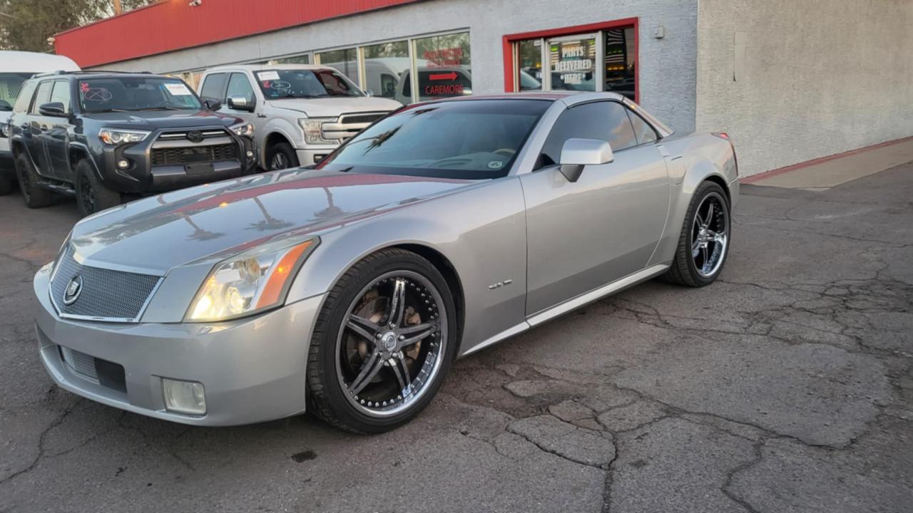 2004 Cadillac XLR - Image 2