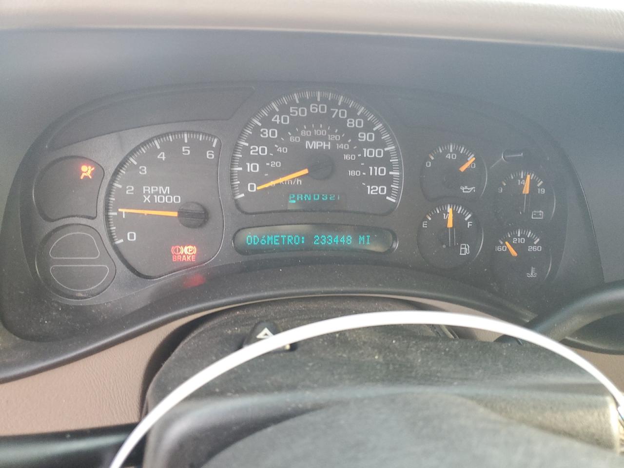 2003 GMC Sierra - Image 9