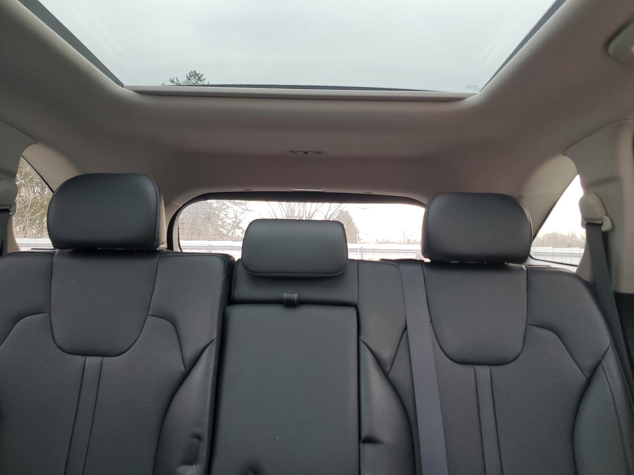 2021 Kia Sorento - Image 10