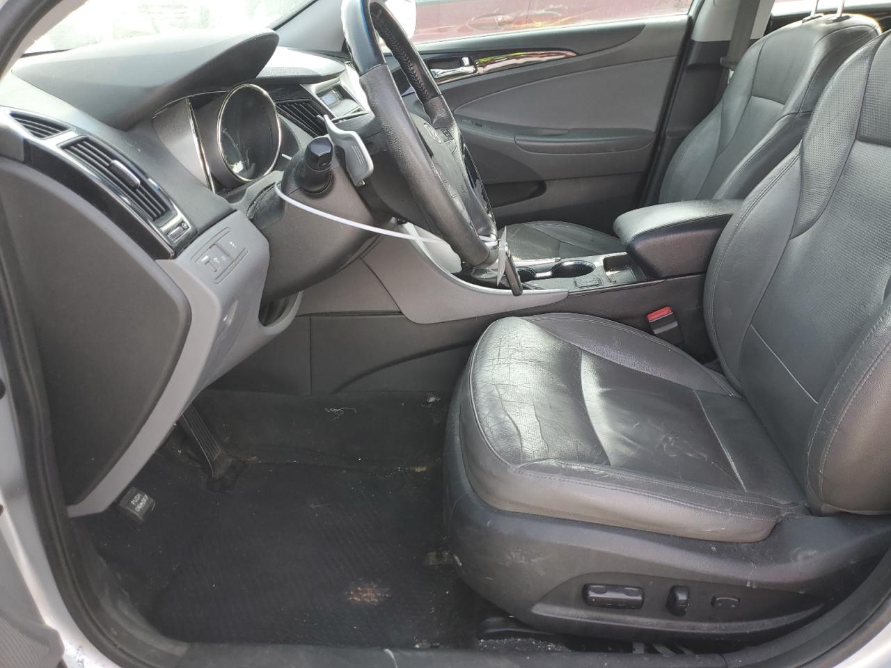 2013 Hyundai Sonata - Image 7