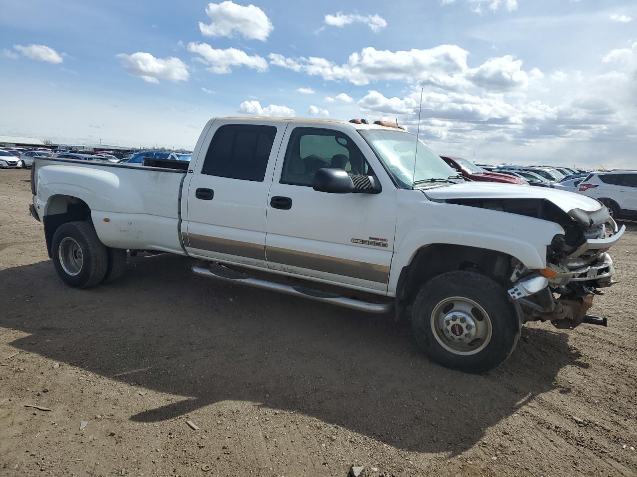 2005 GMC Sierra - Image 4