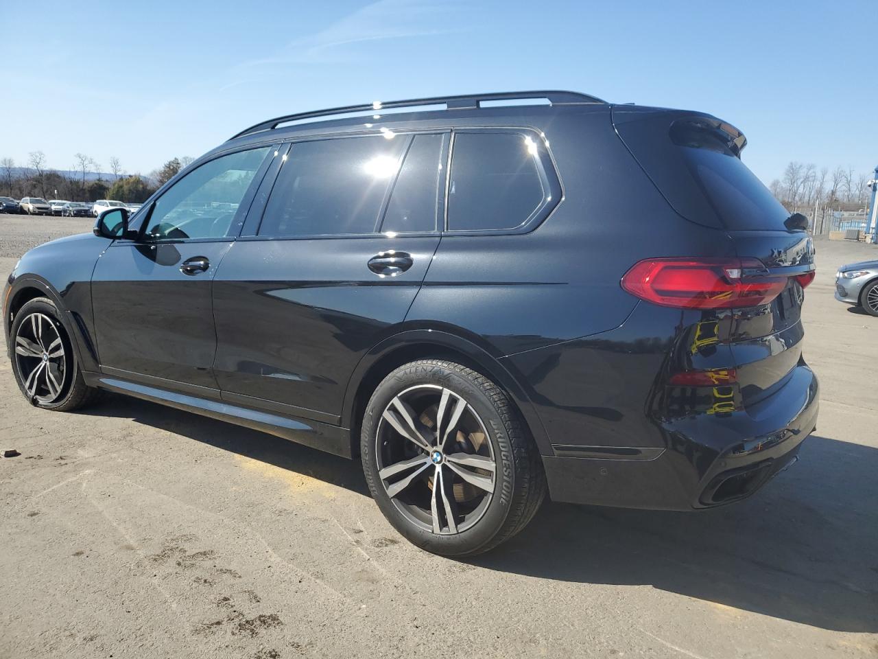 2021 BMW X7 - Image 2