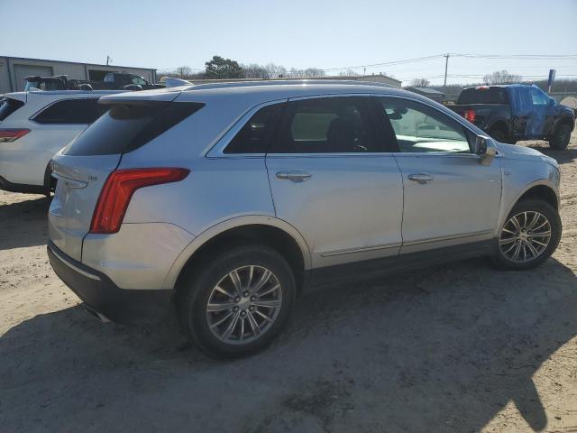 Parquets CADILLAC XT5 2017 Srebrny