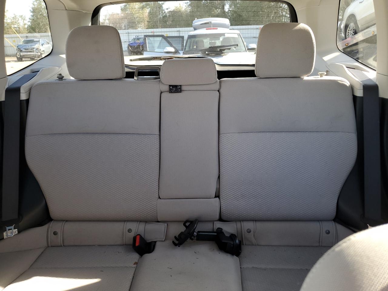 2015 Subaru Forester - Image 10