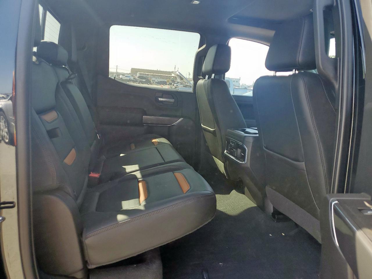 2019 GMC Sierra - Image 10