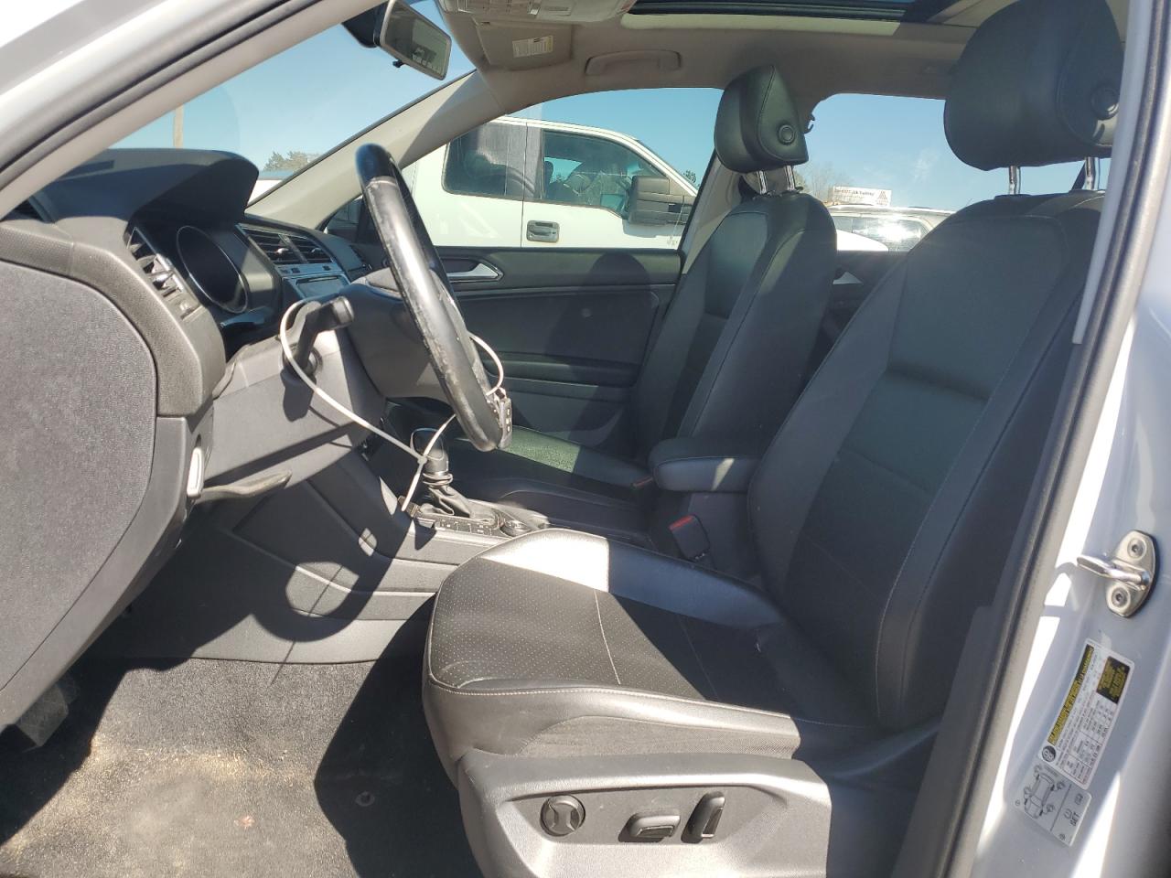 2018 Volkswagen Tiguan - Image 7