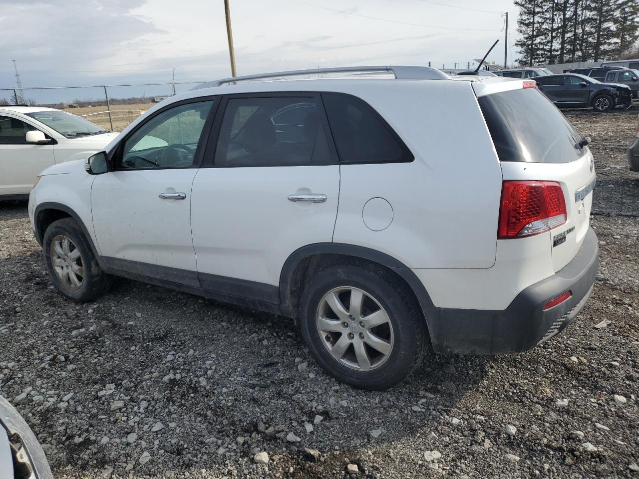 2011 Kia Sorento - Image 2