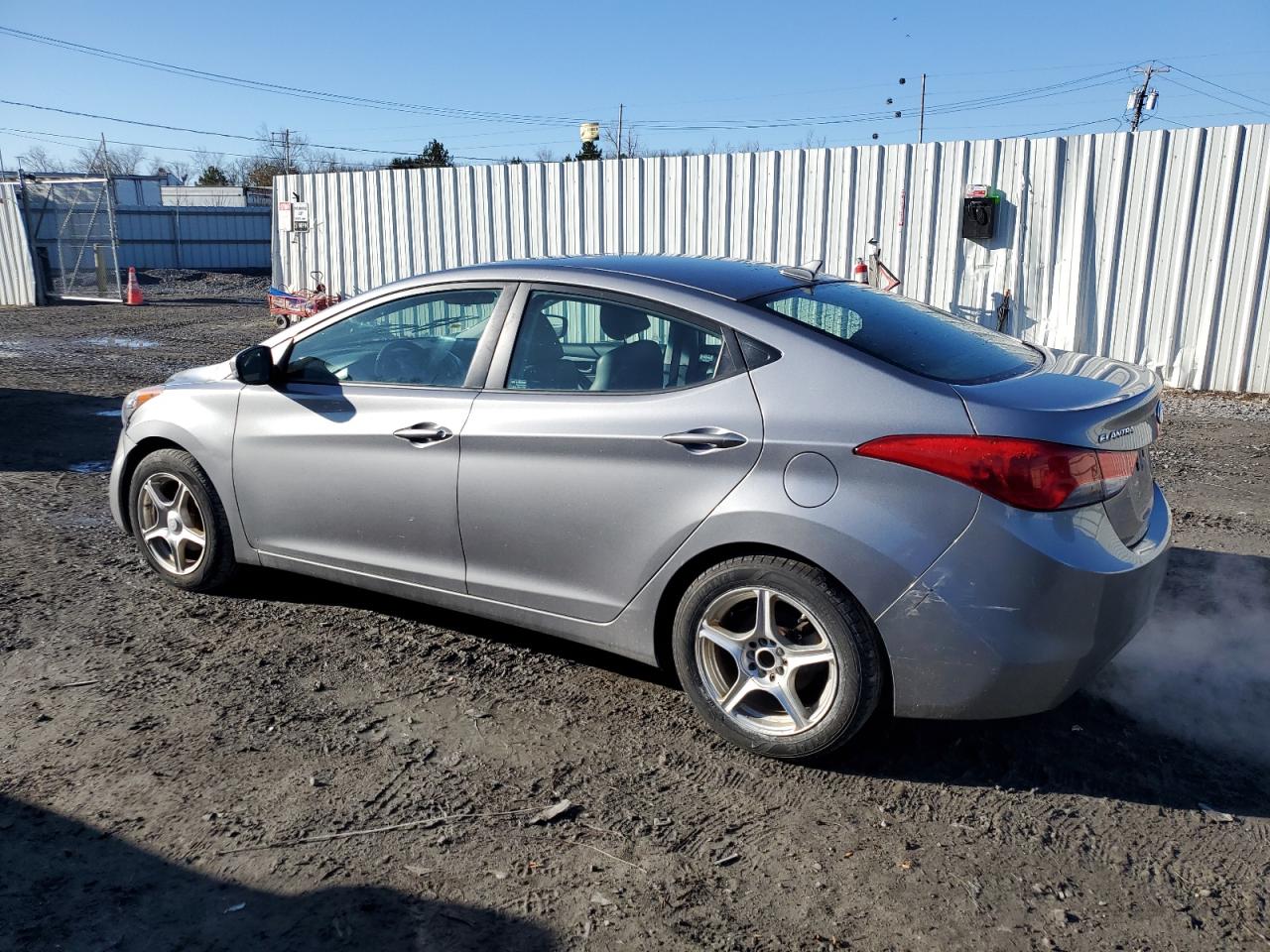 2013 Hyundai Elantra - Image 2