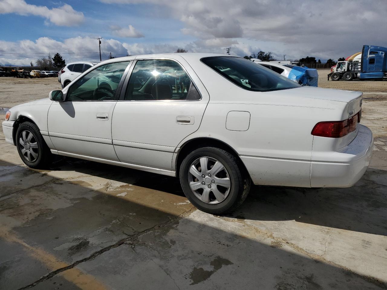 2001 Toyota Camry - Image 2