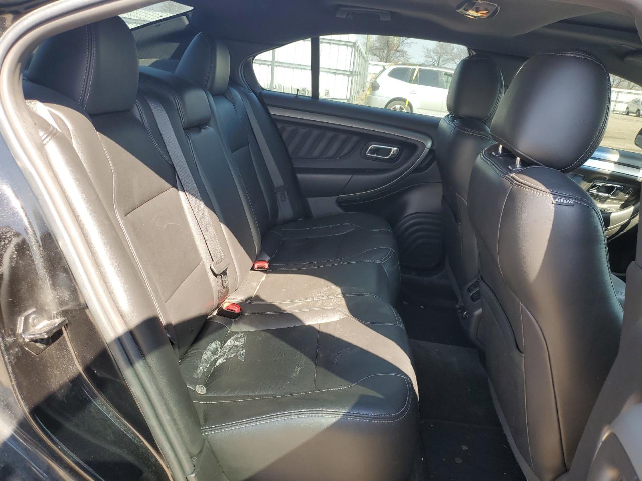 2014 Ford Taurus - Image 10