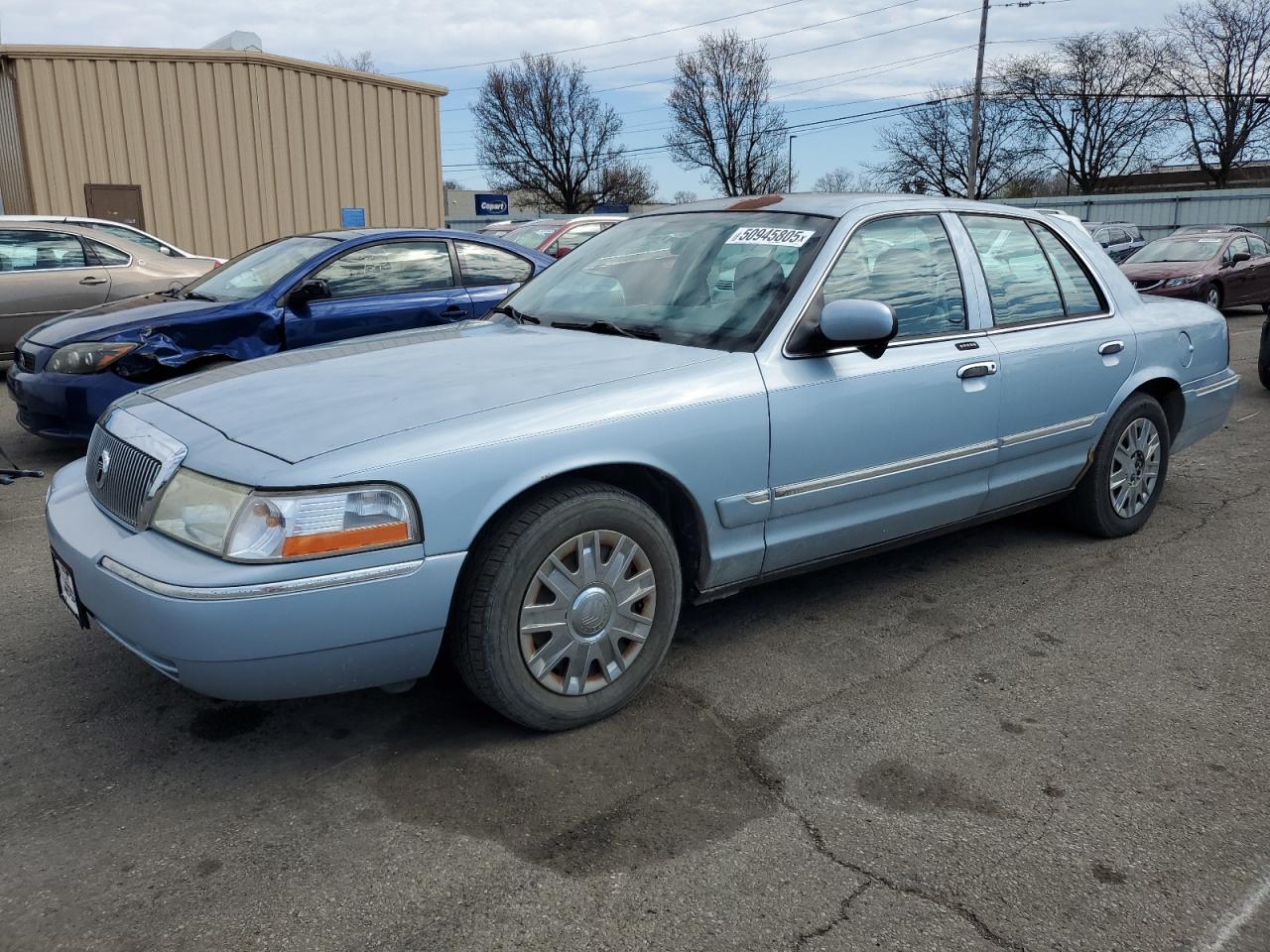 2005 Mercury Grand Marquis Gs for Sale in Moraine, OH - Minor Dent/Scratches