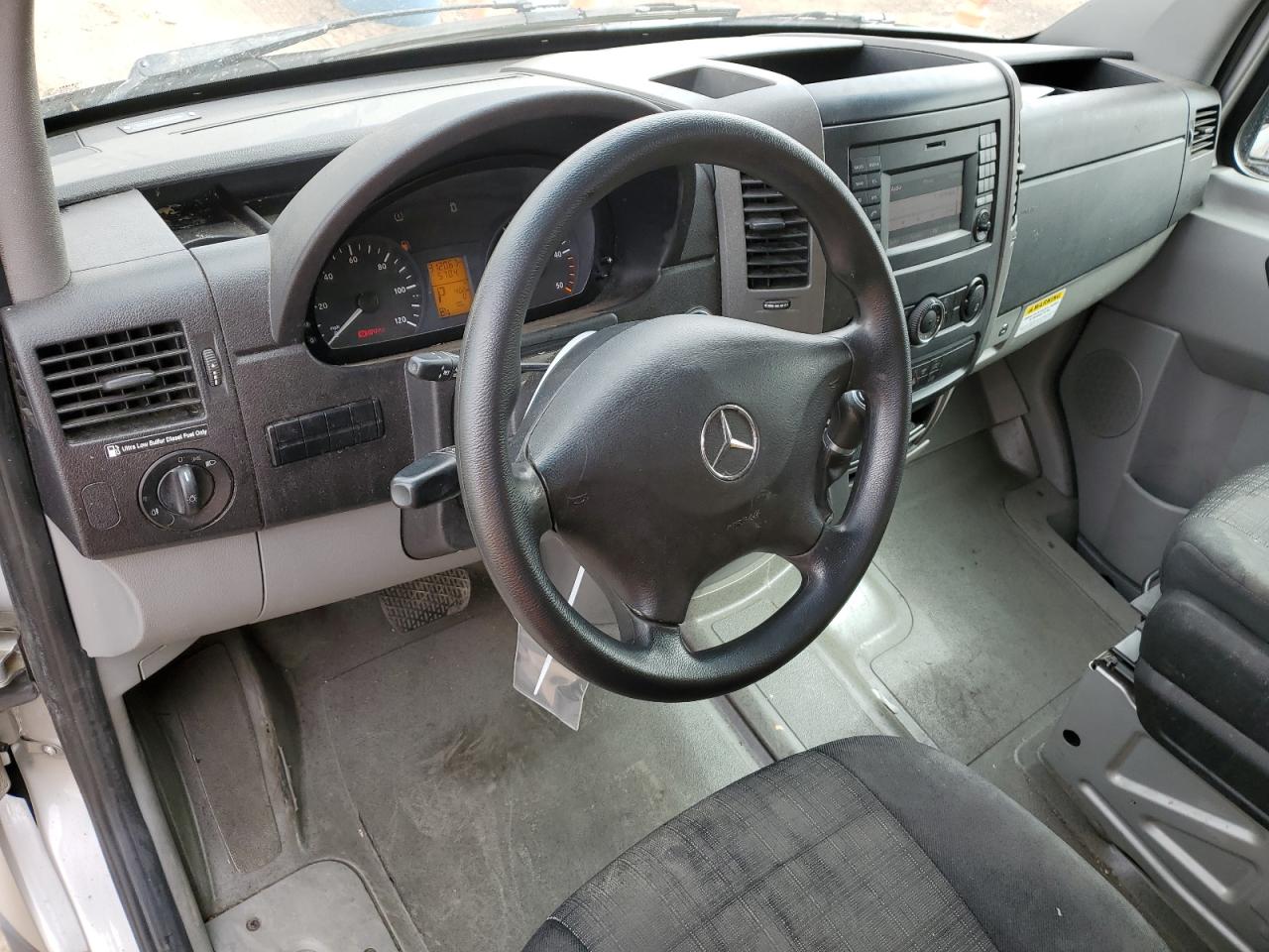 2016 Mercedes-Benz Sprinter - Image 8