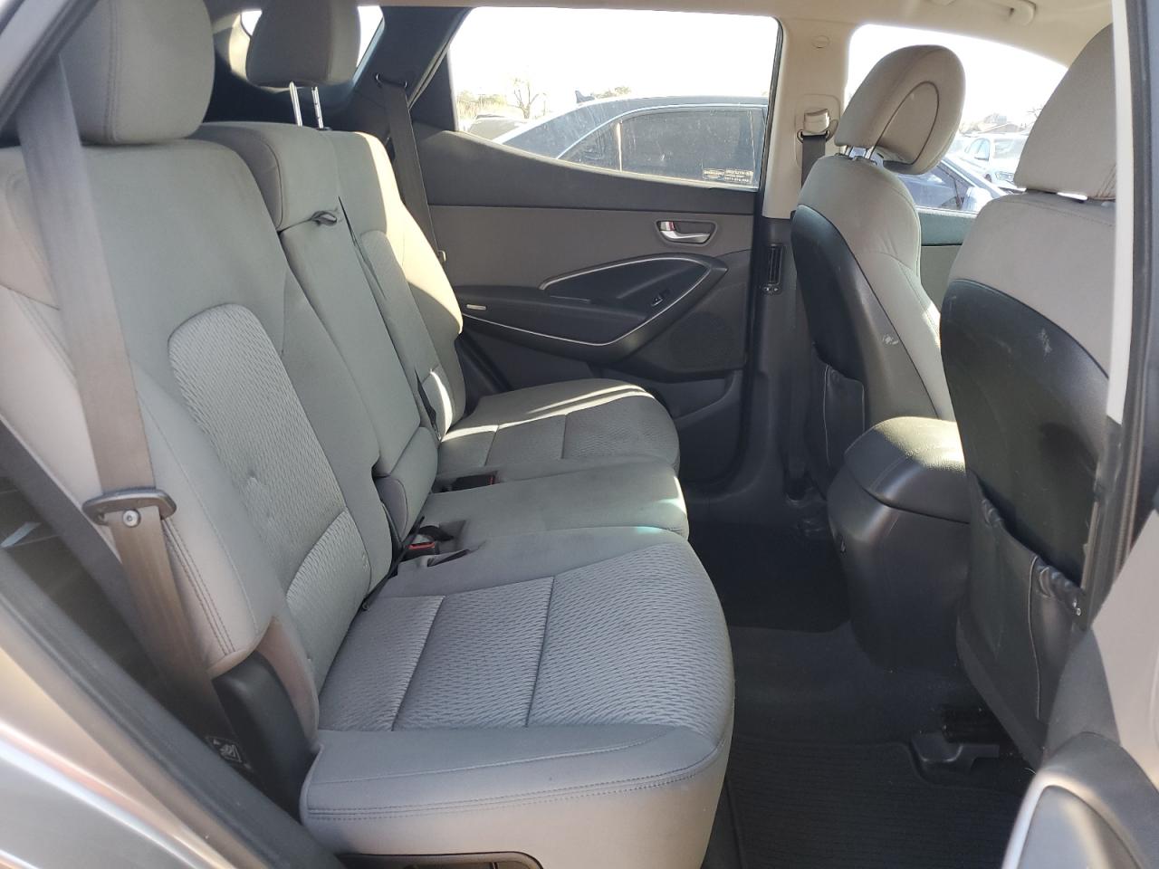 2013 Hyundai Santa Fe - Image 10