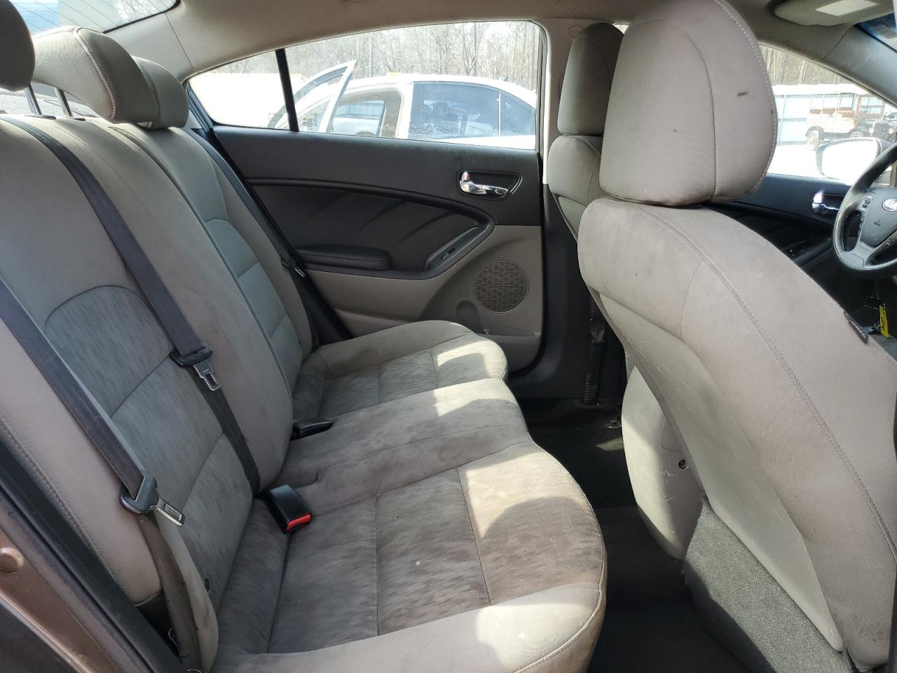 2014 Kia Forte - Image 10