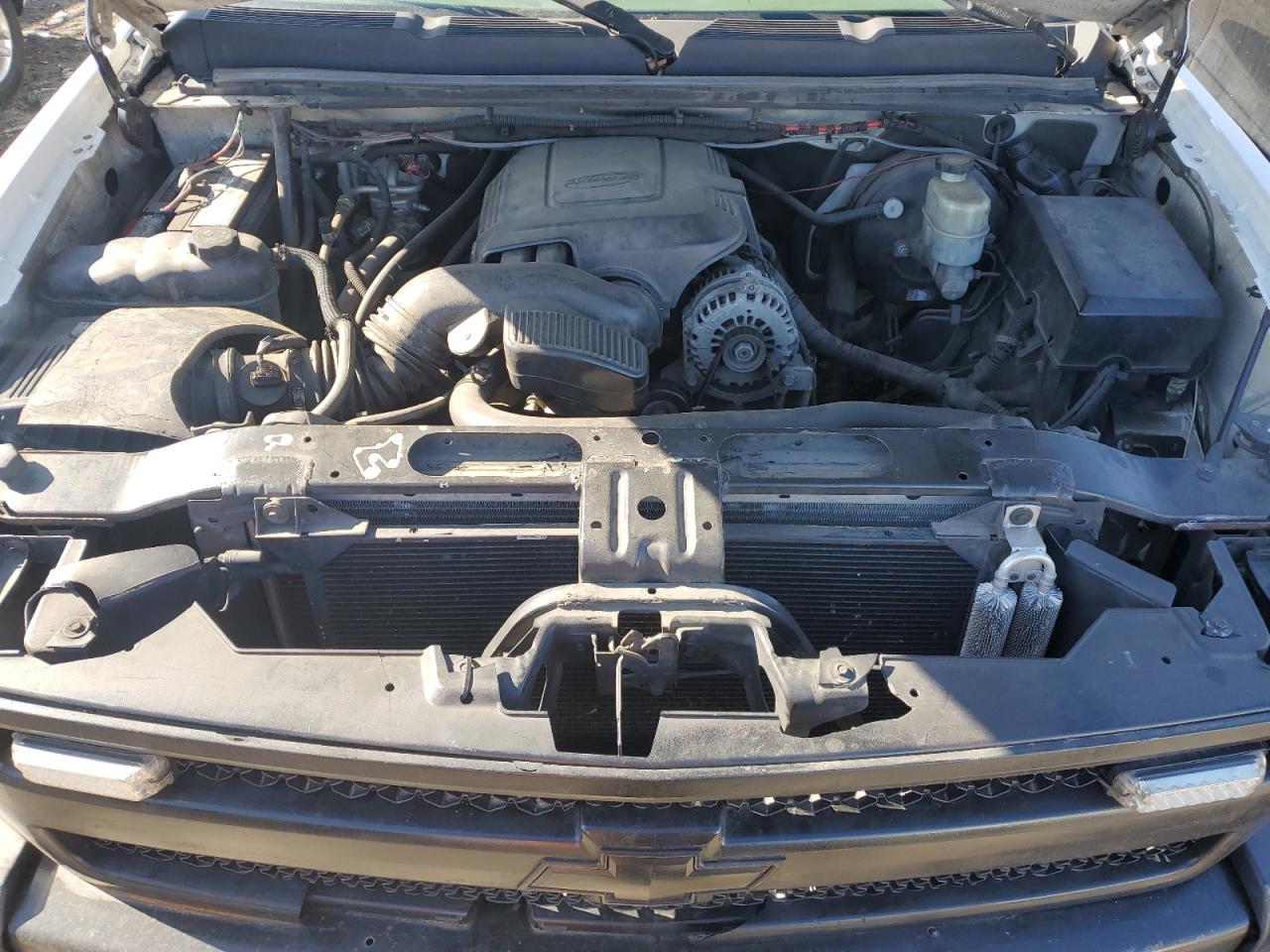 2007 Chevrolet Silverado - Image 11