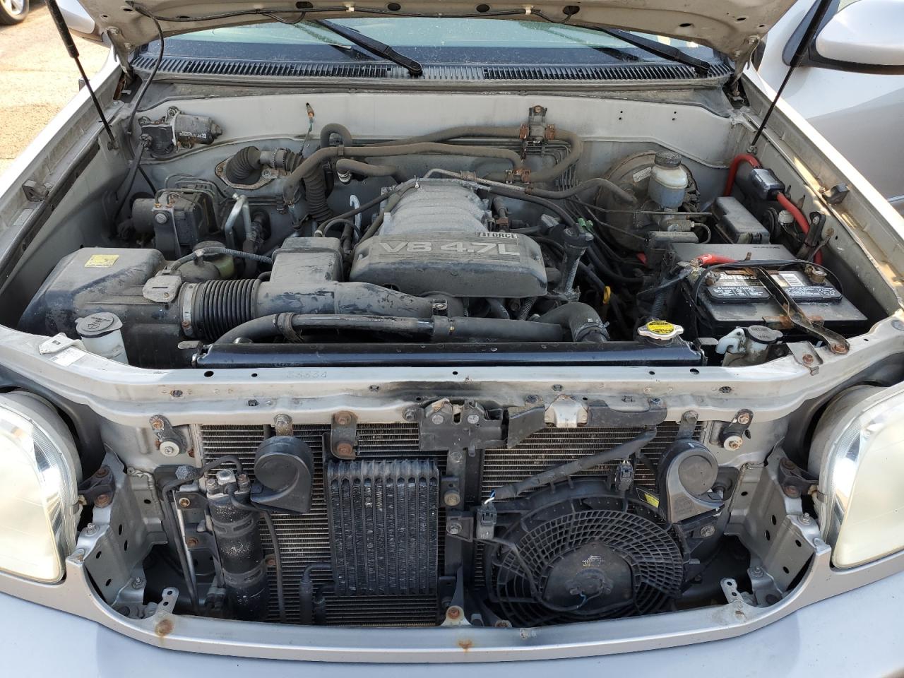 2003 Toyota Sequoia - Image 13