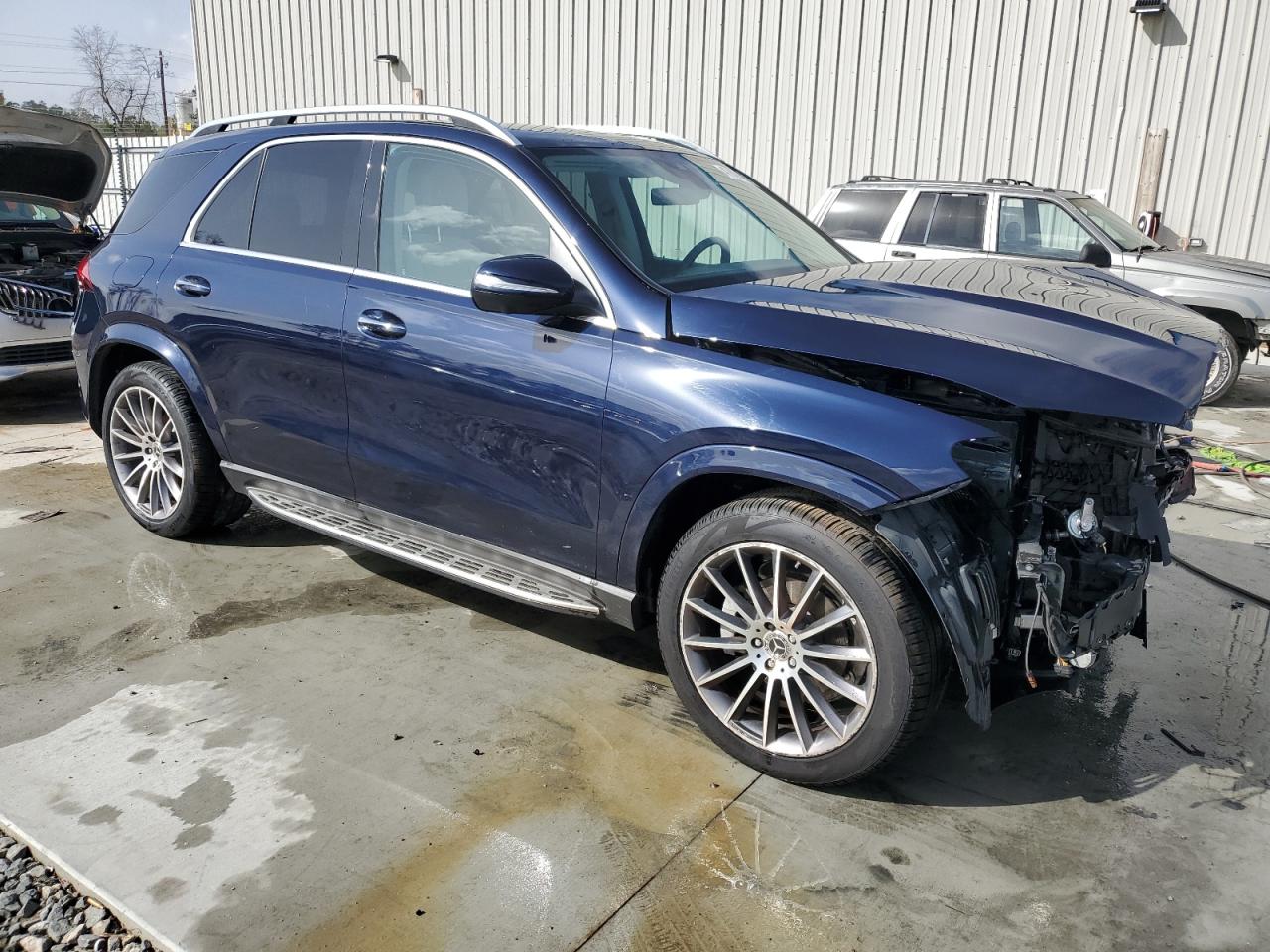 2022 Mercedes-Benz GLE - Image 4