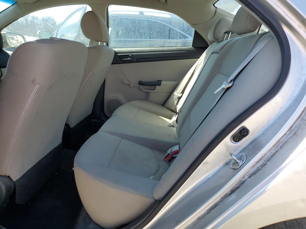 2011 Kia Forte - Image 10