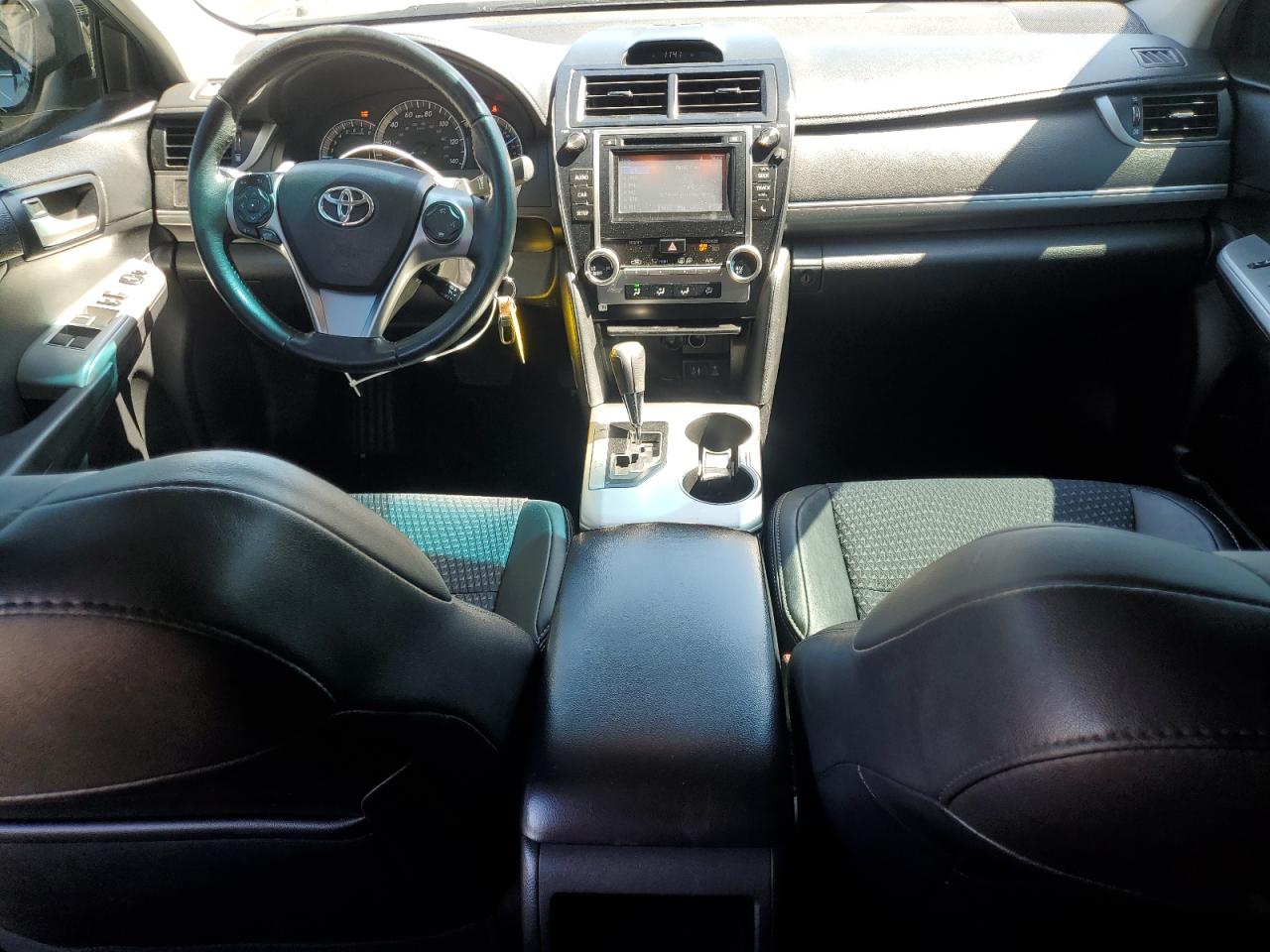 2014 Toyota Camry - Image 8
