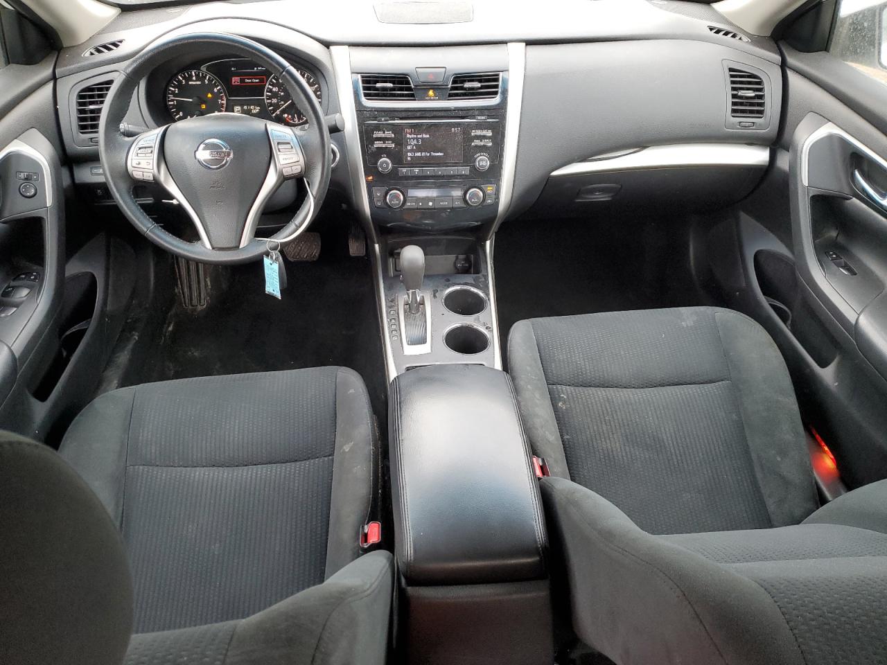 2015 Nissan Altima - Image 8