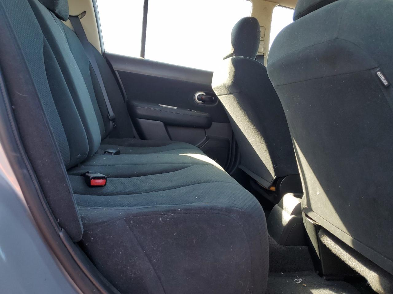 2012 Nissan Versa - Image 10