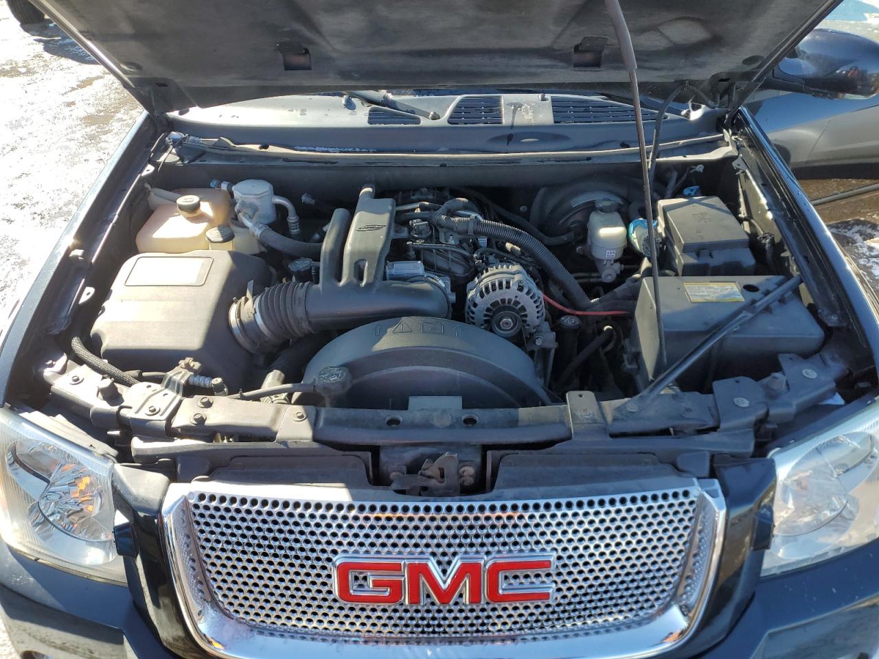 2008 GMC Envoy - Image 12