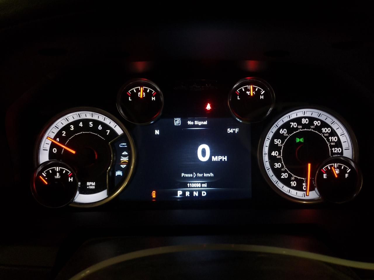 2015 RAM 1500 - Image 9
