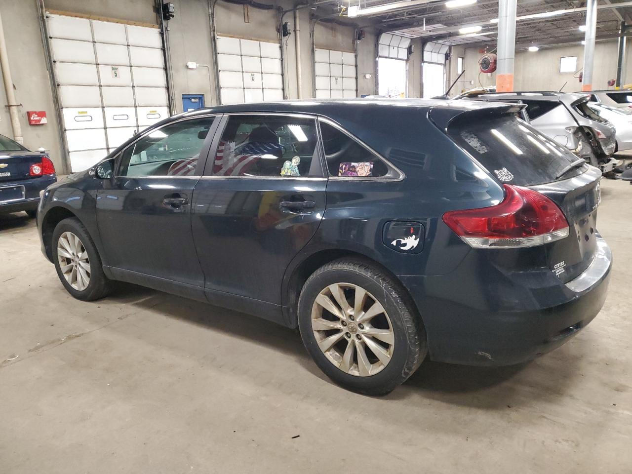 2013 Toyota Venza - Image 2