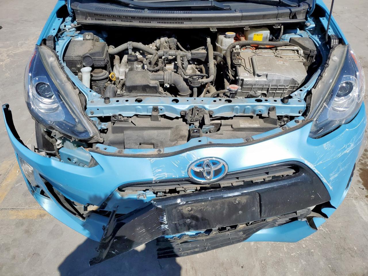 2016 Toyota Prius - Image 11