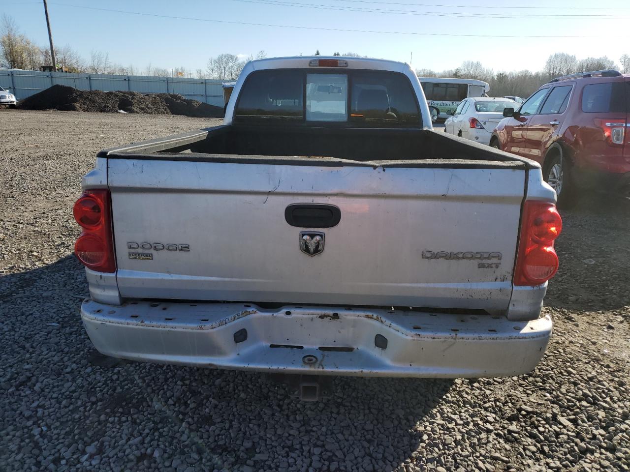 2010 Dodge Dakota - Image 6