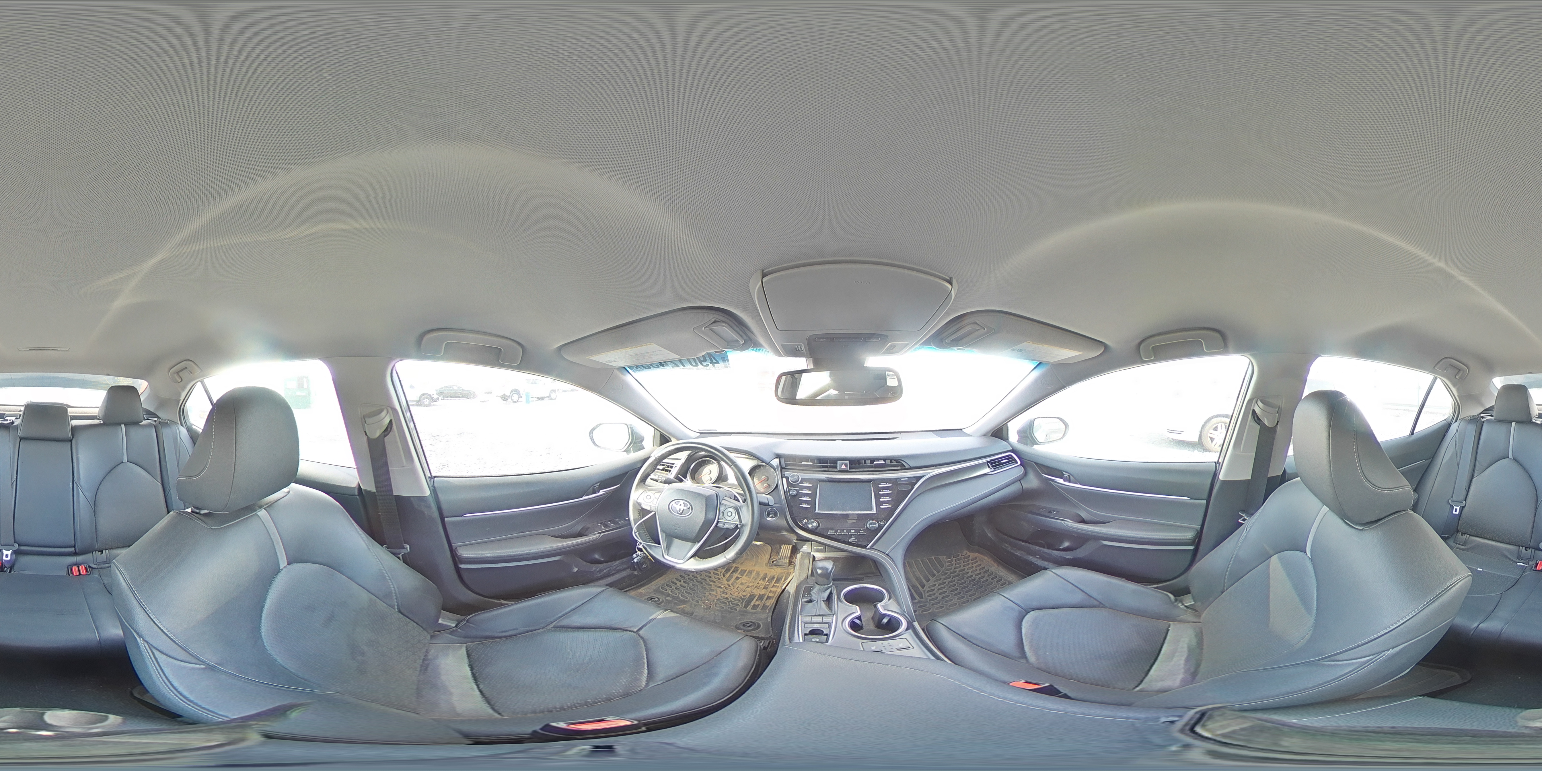 2018 Toyota Camry - Image 13