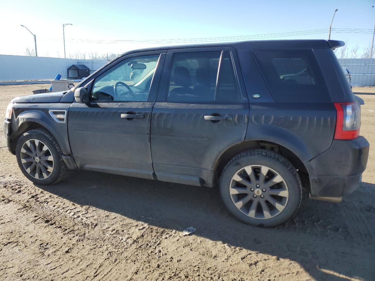 2010 Land Rover LR2 - Image 2