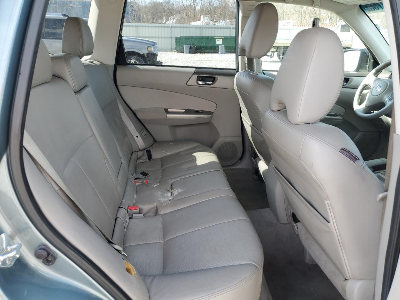 2009 Subaru Forester - Image 12