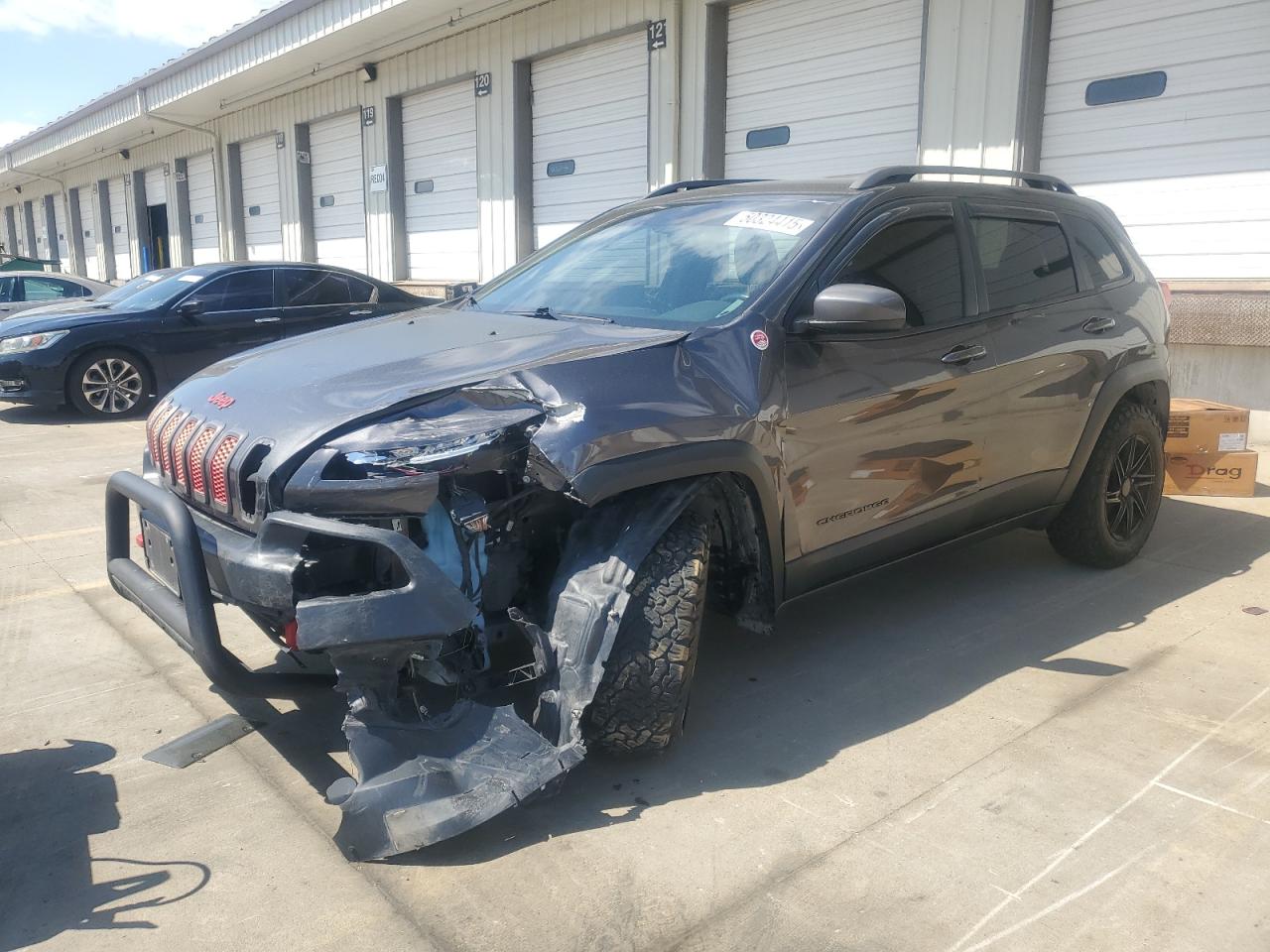 2017 Jeep Cherokee Trailhawk for Sale in Louisville, KY - Front End