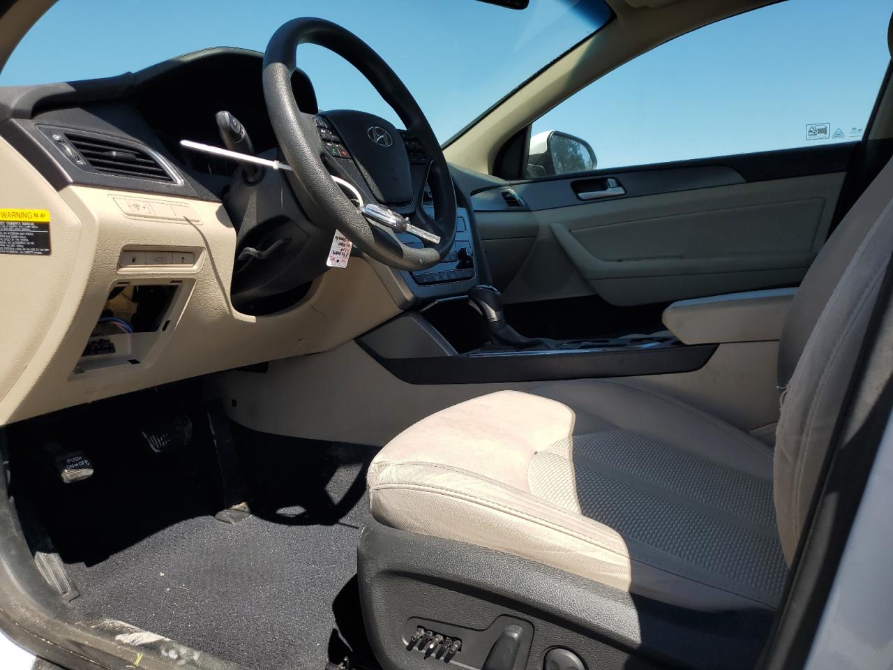 2015 Hyundai Sonata - Image 7
