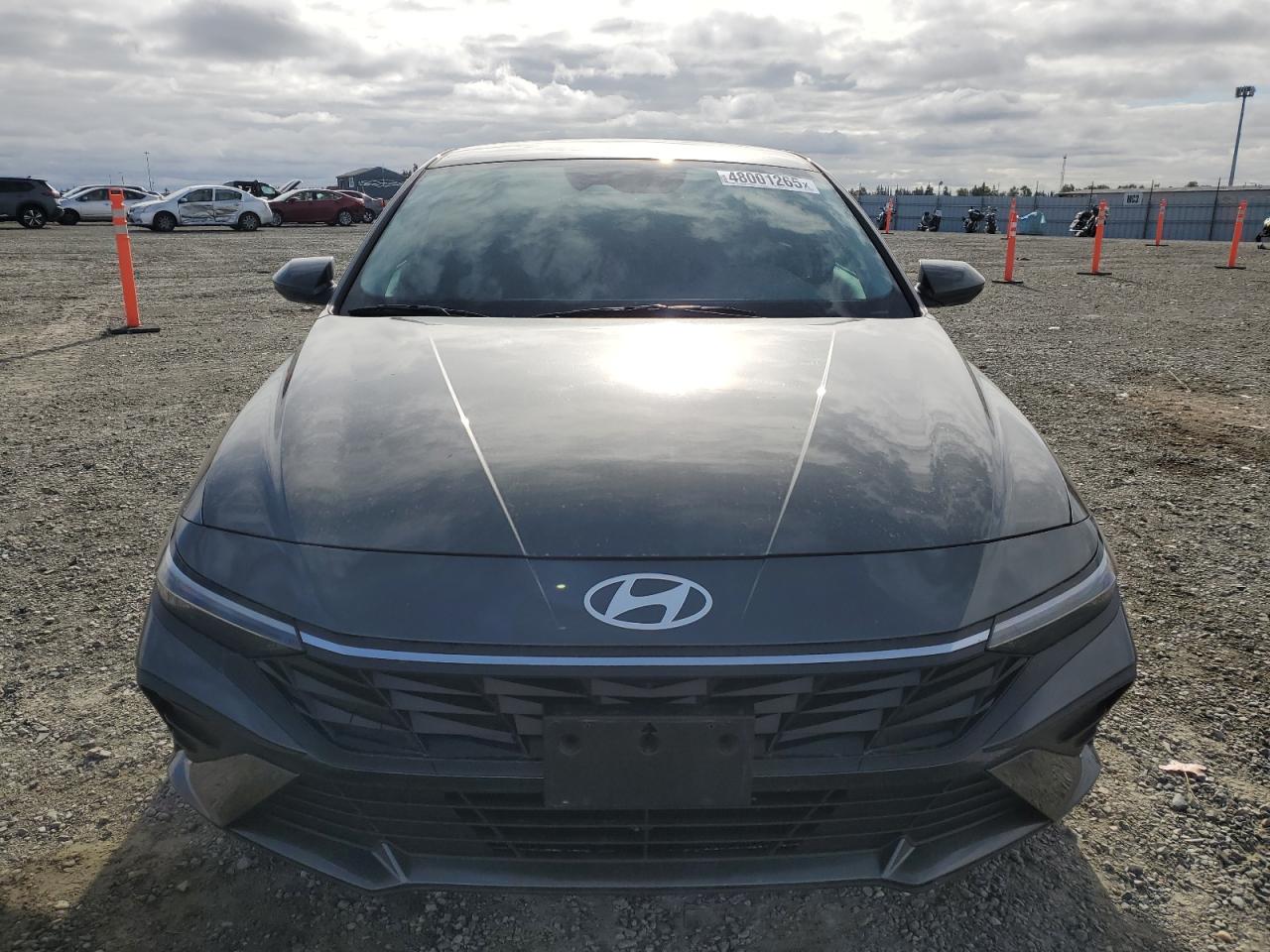 2024 Hyundai Elantra - Image 5