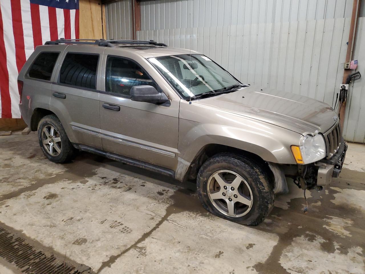 2005 Jeep Grand Cherokee - Image 4